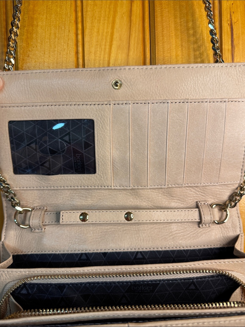 Botkier New York Creamy Pink Leather Quilted Crossbody/Wallet with Gold Chain - Picture 8 of 12